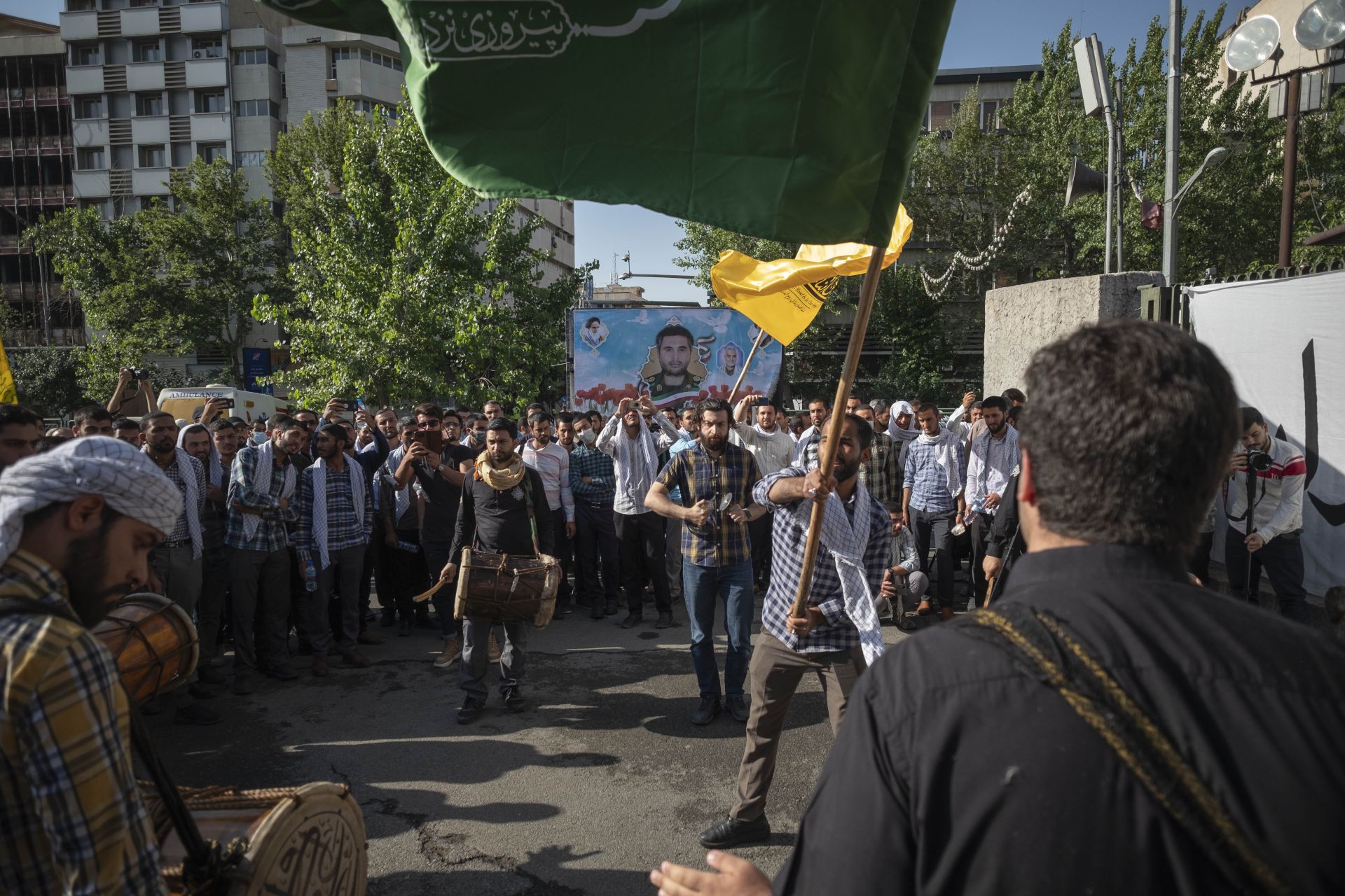 A Shadowy Paramilitary Group Leads the Bloody Crackdown on Iran’s College Campuses