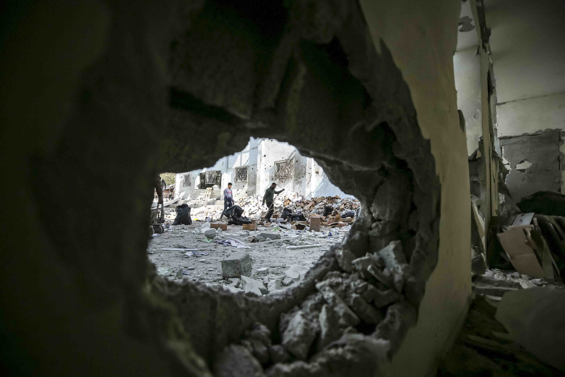On the Ground in Gaza — With Arwa Damon