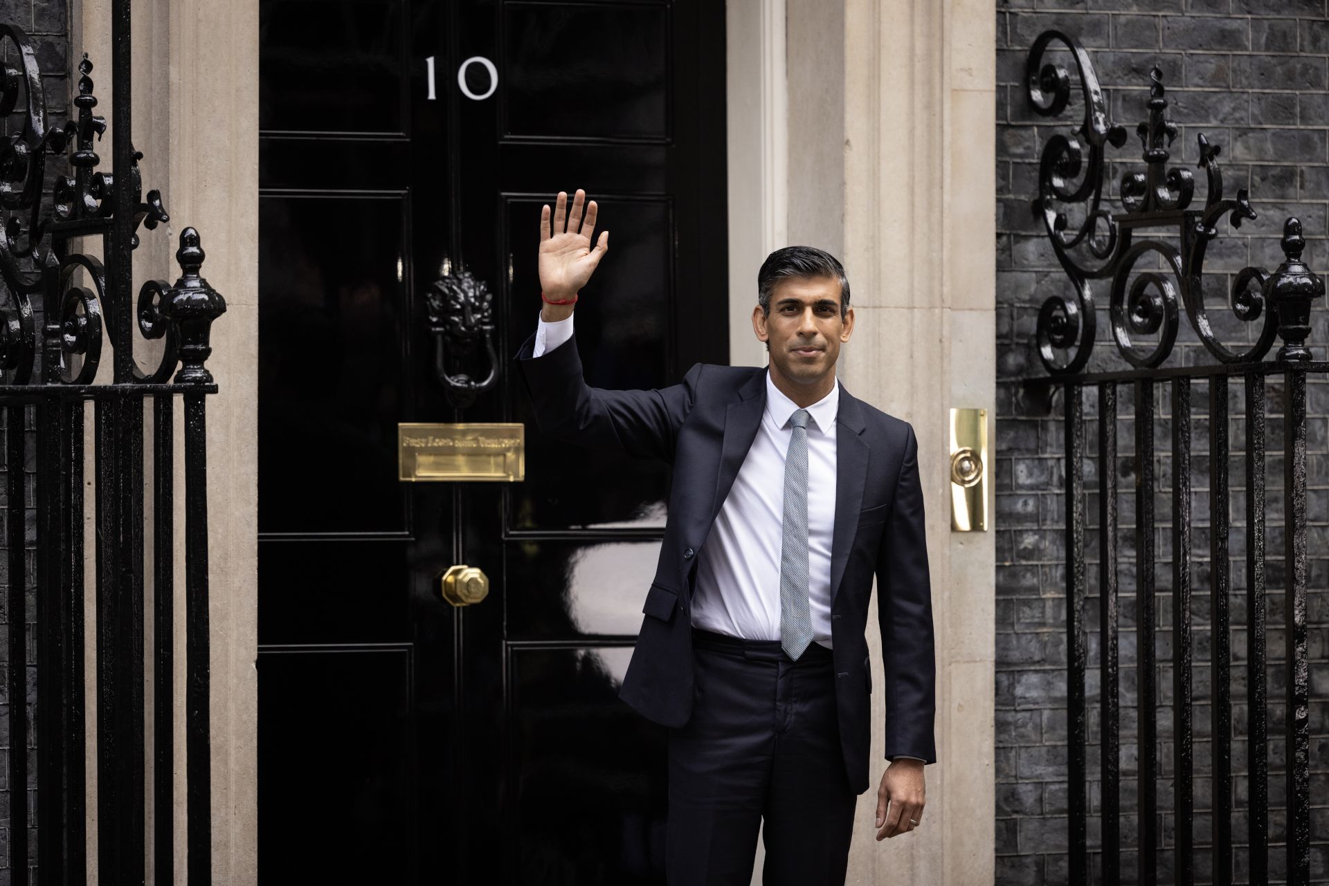 Indians Celebrate UK’s First PM of Indian Origin